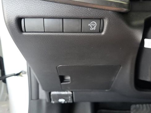 Used 2026 Nissan Kicks SV FWD image 23