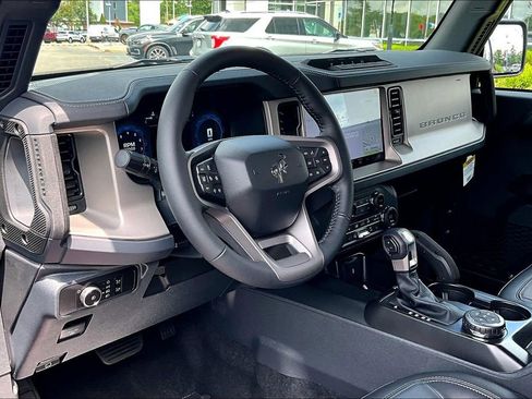 New 2026 Ford Bronco Outer Banks w/ Sasquatch Package AWD/4WD image 6