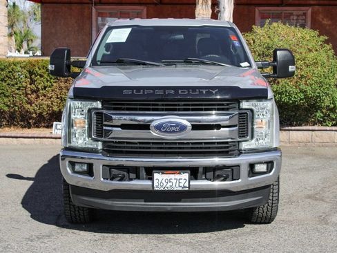 Used 2017 Ford F250 XLT w/ XLT Value Package AWD/4WD image 3