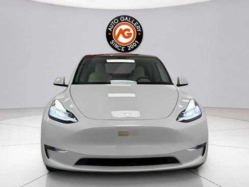 Used 2023 Tesla Model Y Long Range image 2