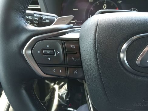 Used 2025 Lexus GX 550 w/ Accessory Package (2T) AWD/4WD image 15