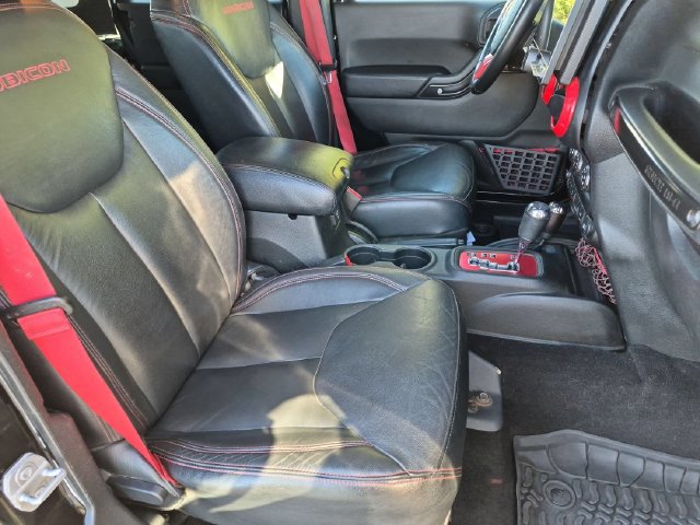 Used 2017 Jeep Wrangler Unlimited Rubicon AWD/4WD image 18