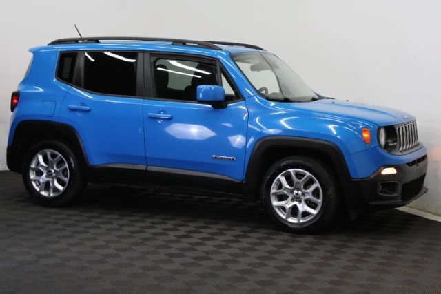 Used 2015 Jeep Renegade Latitude FWD image 3
