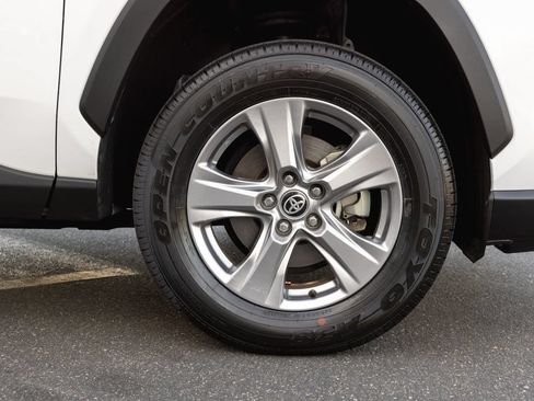 Certified 2024 Toyota RAV4 XLE w/ Convenience Package FWD image 4
