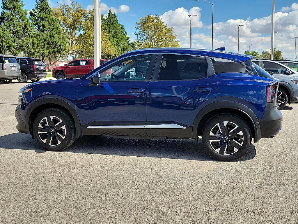 Used 2025 Nissan Kicks SV w/ SV Premium Package AWD/4WD image 7