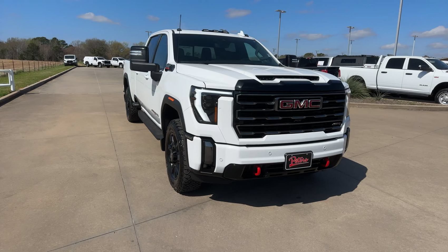 Used 2024 GMC Sierra 2500 AT4 w/ AT4 Premium Plus Package AWD/4WD image 4