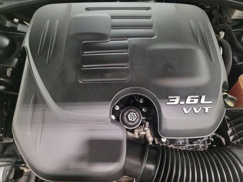 Used 2020 Dodge Challenger SXT RWD image 30