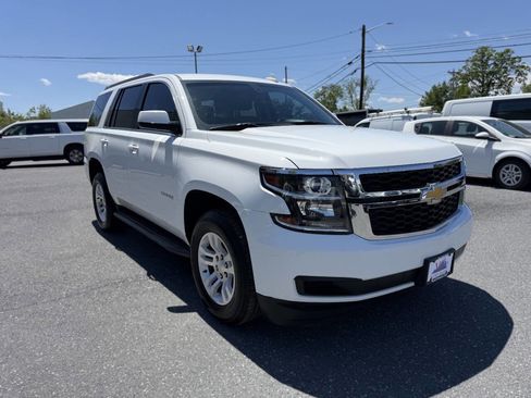 Used 2017 Chevrolet Tahoe LS AWD/4WD image 4