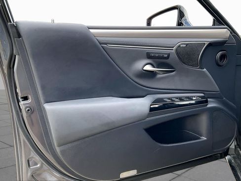 Used 2023 Lexus ES 350 F Sport w/ Accessory Package (Z2) FWD image 19