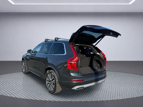 Used 2021 Volvo XC90 T6 Momentum w/ Climate Package AWD/4WD image 6