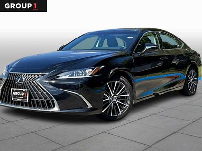 Certified 2025 Lexus ES 300h w/ Premium Package