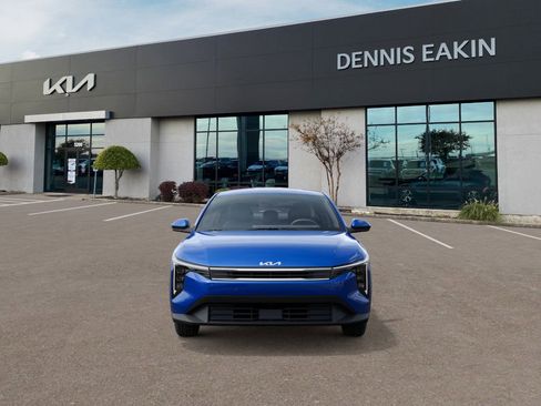 New 2025 Kia K4 LXS image 2