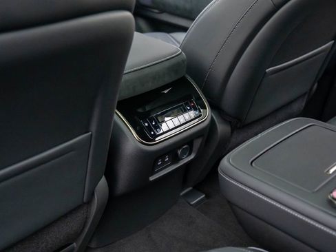 Certified 2026 INFINITI QX80 Autograph w/ Premium Cargo Package image 21