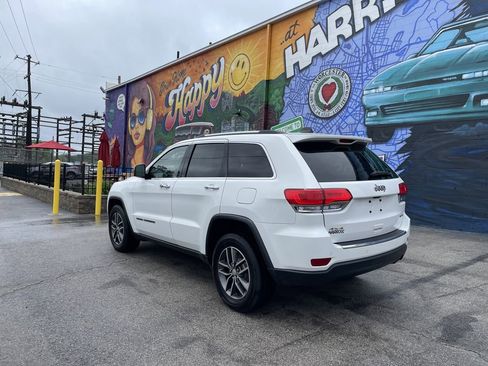 Used 2017 Jeep Grand Cherokee Limited AWD/4WD image 3