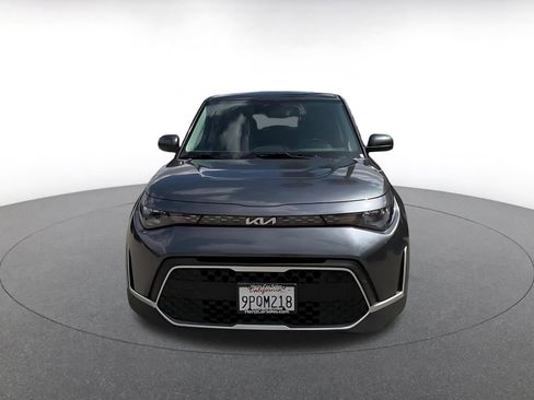Used 2025 Kia Soul LX w/ LX Technology Package FWD image 11