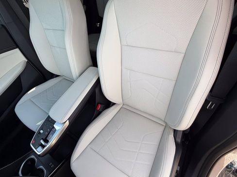 New 2026 BMW X2 xDrive28i w/ Technology Package AWD/4WD image 22