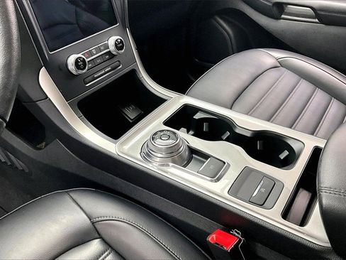 Used 2024 Ford Edge SEL w/ Convenience Package image 15