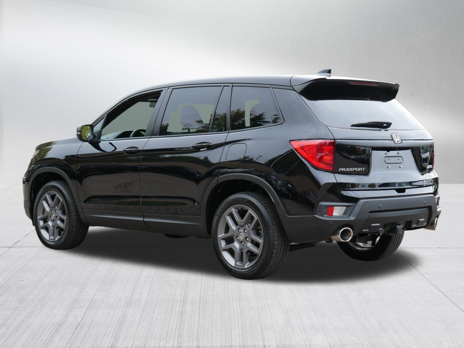 Used 2023 Honda Passport EX-L image 5