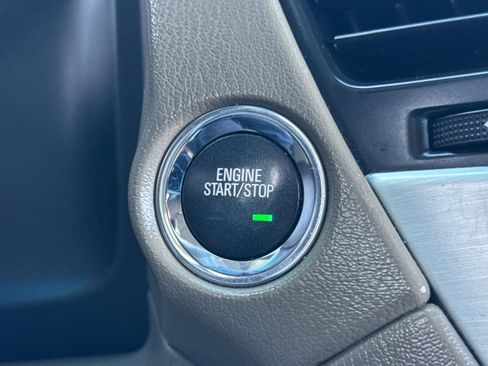 Used 2017 GMC Yukon SLT w/ Premium Edition image 25