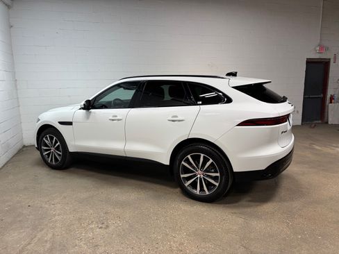 Used 2022 Jaguar F-PACE S AWD/4WD image 10