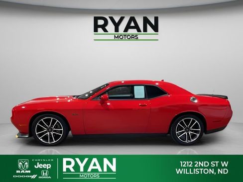 Used 2023 Dodge Challenger R/T w/ Plus Package image 6