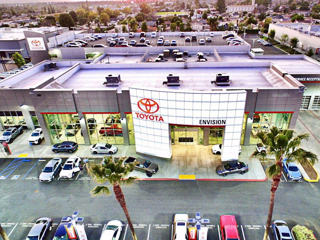 Used 2022 Toyota Corolla SE w/ SE Premium Package FWD image 9