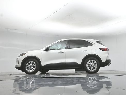 Used 2023 Ford Escape Active w/ Tech Pack #2 FWD image 52