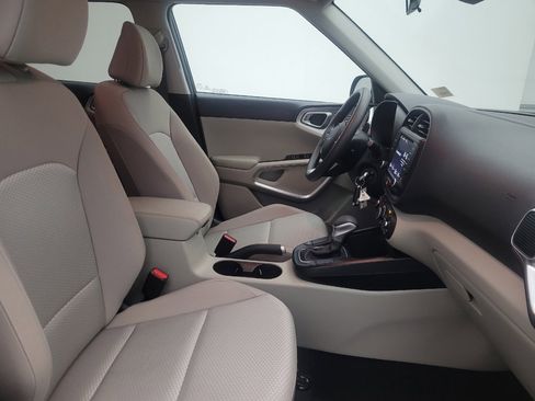 Used 2025 Kia Soul S image 21