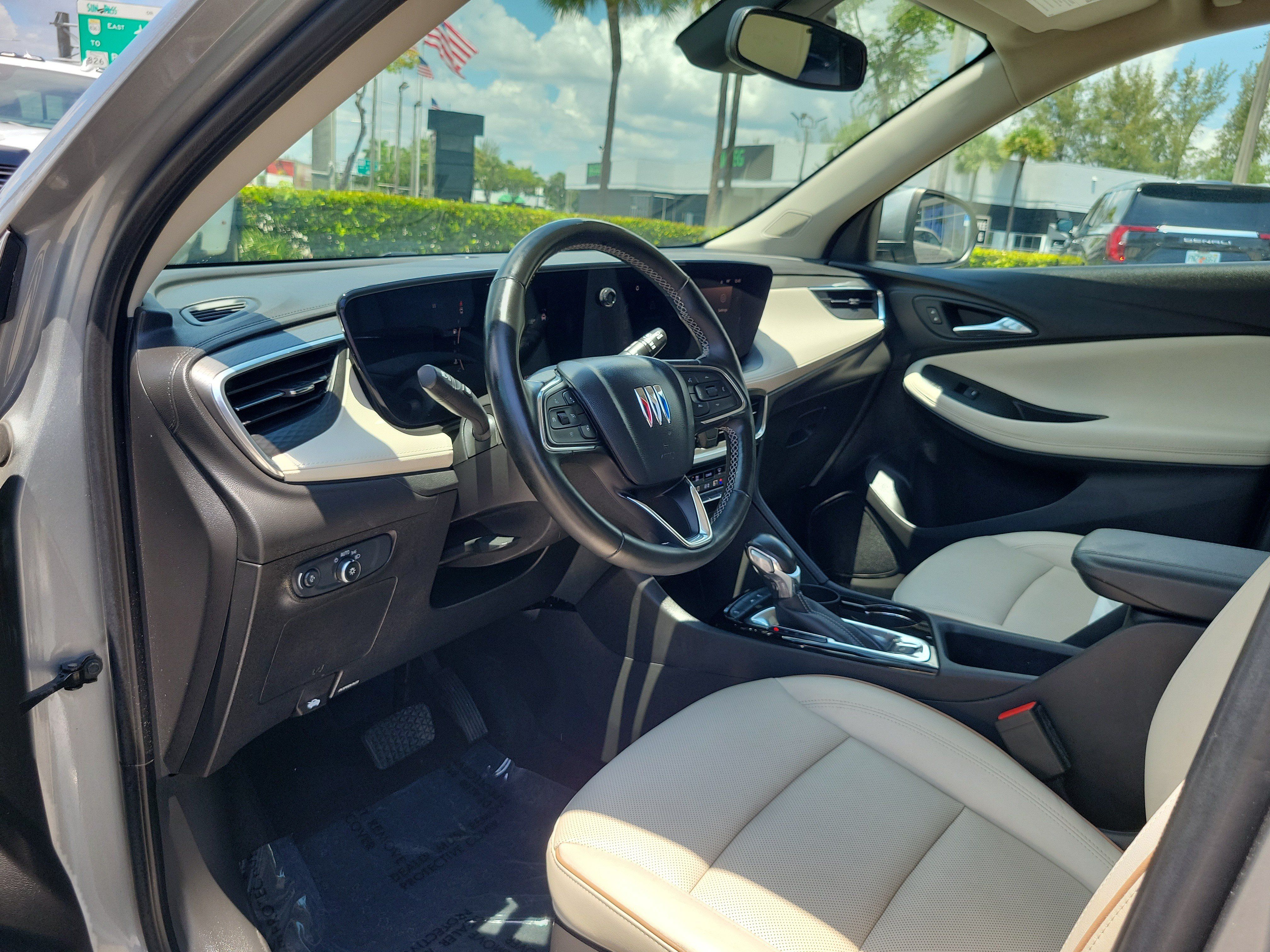 Used 2024 Buick Encore GX Avenir FWD image 9