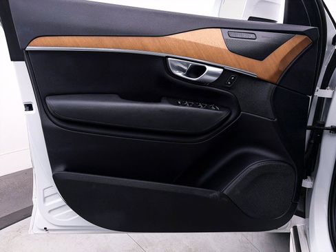 Used 2024 Volvo XC90 B6 Plus w/ Protection Package Premier image 17
