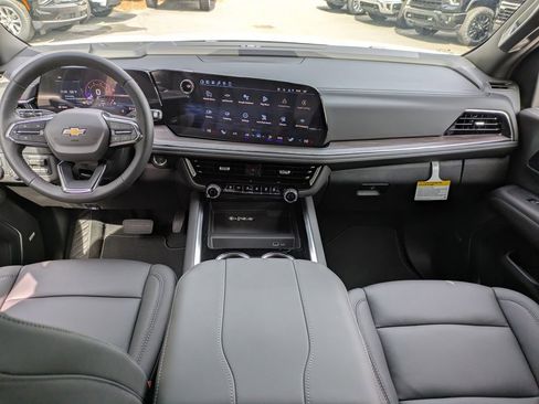 New 2026 Chevrolet Suburban LT w/ Comfort Package image 16