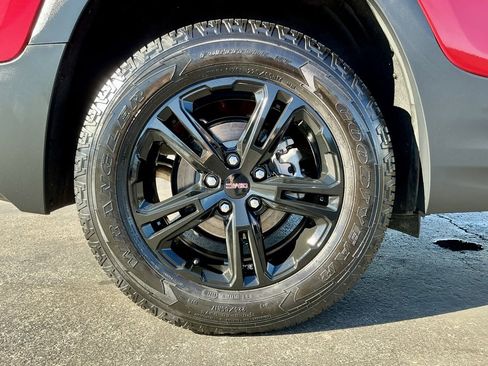 Used 2024 GMC Terrain AT4 w/ Tech Package image 21