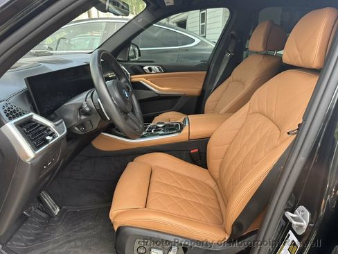Used 2026 BMW X5 xDrive50e w/ M Sport Package AWD/4WD image 8