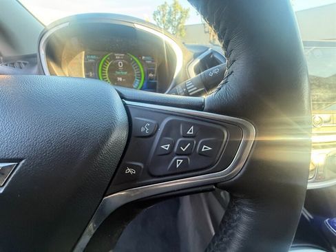 Used 2017 Chevrolet Volt LT FWD image 23