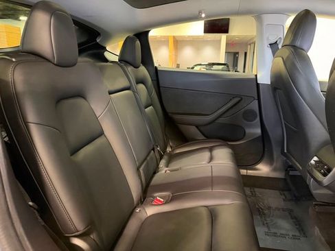 Used 2021 Tesla Model Y Long Range image 22