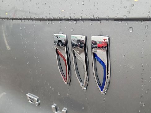 New 2026 Buick Envista Avenir image 6