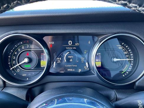 Used 2023 Jeep Wrangler Unlimited Sahara w/ Cold Weather Group AWD/4WD image 24