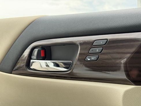 Used 2016 Honda Accord Touring image 25