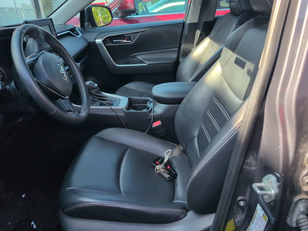 Used 2019 Toyota RAV4 XLE Premium w/ Cold Weather Package FWD image 2