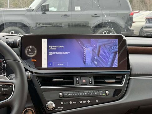 Used 2025 Lexus ES 350 Premium image 10