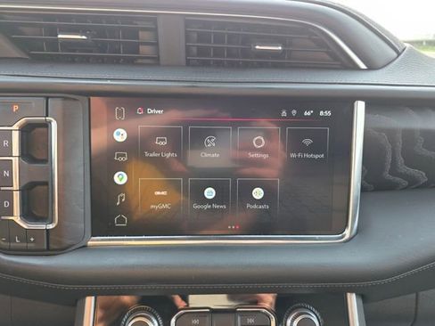 Used 2022 GMC Yukon XL Denali image 16