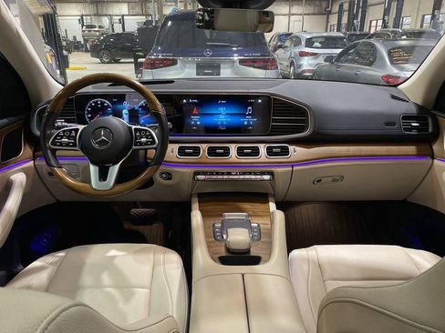 Certified 2022 Mercedes-Benz GLE 450 4MATIC image 2