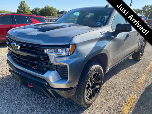 Used 2025 Chevrolet Silverado 1500 LT Trail Boss w/ Convenience Package II AWD/4WD image 1