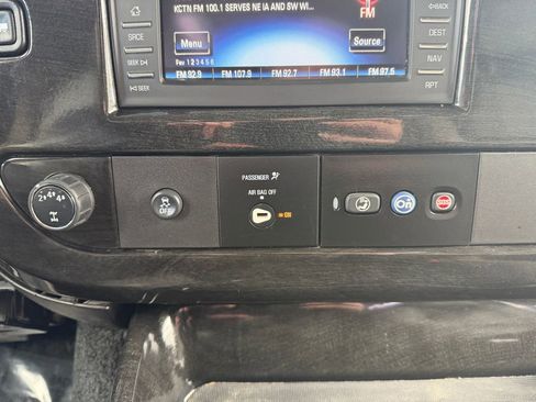 Used 2017 Chevrolet Express 2500 Extended image 33