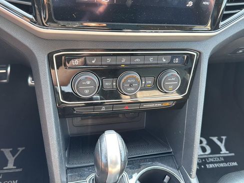 Used 2022 Volkswagen Atlas SEL Premium image 22