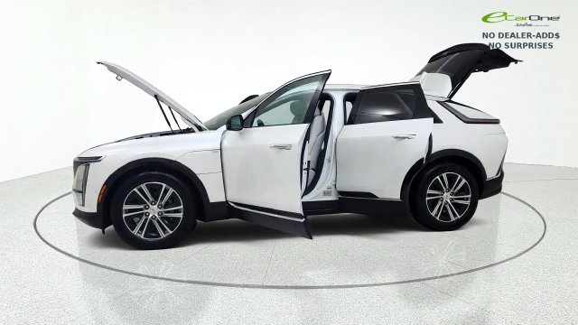 Used 2025 Cadillac Lyriq Luxury w/ LPO, Floor Liner Package RWD image 14
