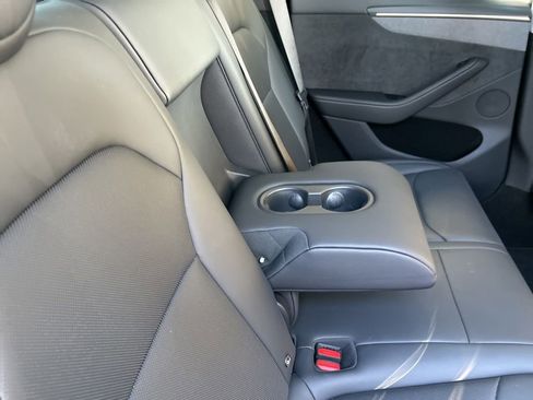 Used 2026 Tesla Model Y 2WD image 30