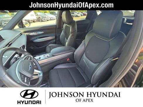 Used 2024 Genesis GV70 3.5T Sport image 27