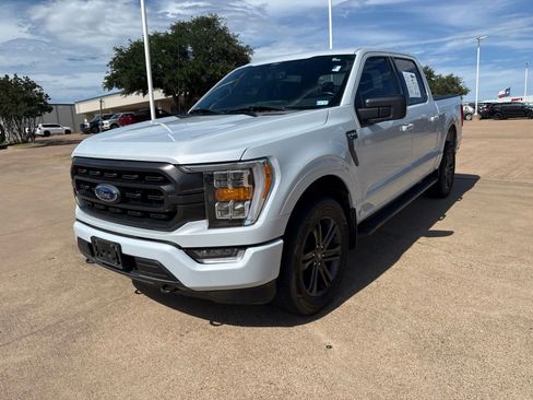 Used 2022 Ford F150 XLT w/ Equipment Group 302A High AWD/4WD image 3