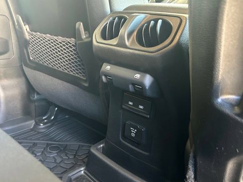 Used 2024 Jeep Wrangler Unlimited Rubicon 4xe AWD/4WD image 36